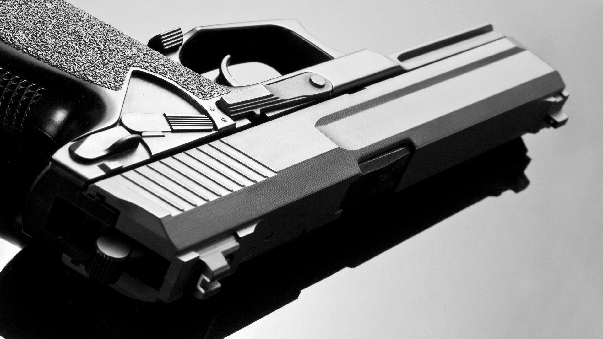 爱游戏全站app注册-_红毯赛：明星光影照耀下的时尚运动秀_，明星红毯造型